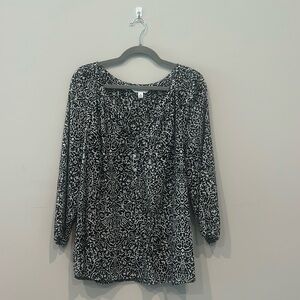 Croft & Barrow black and white shirt